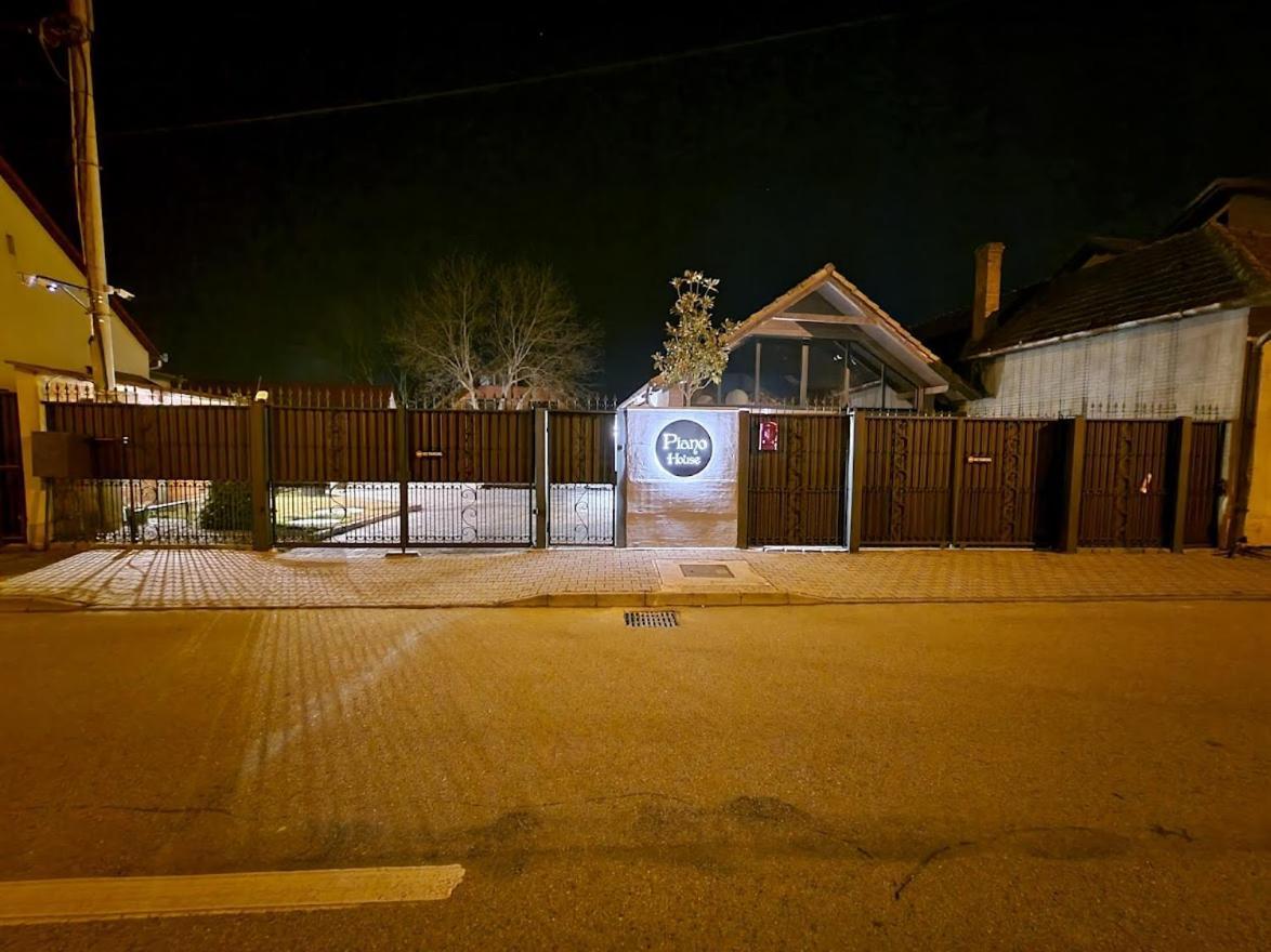 Apartament City La Casa Piano House ,Cu Parcare アルバ・ユリア エクステリア 写真